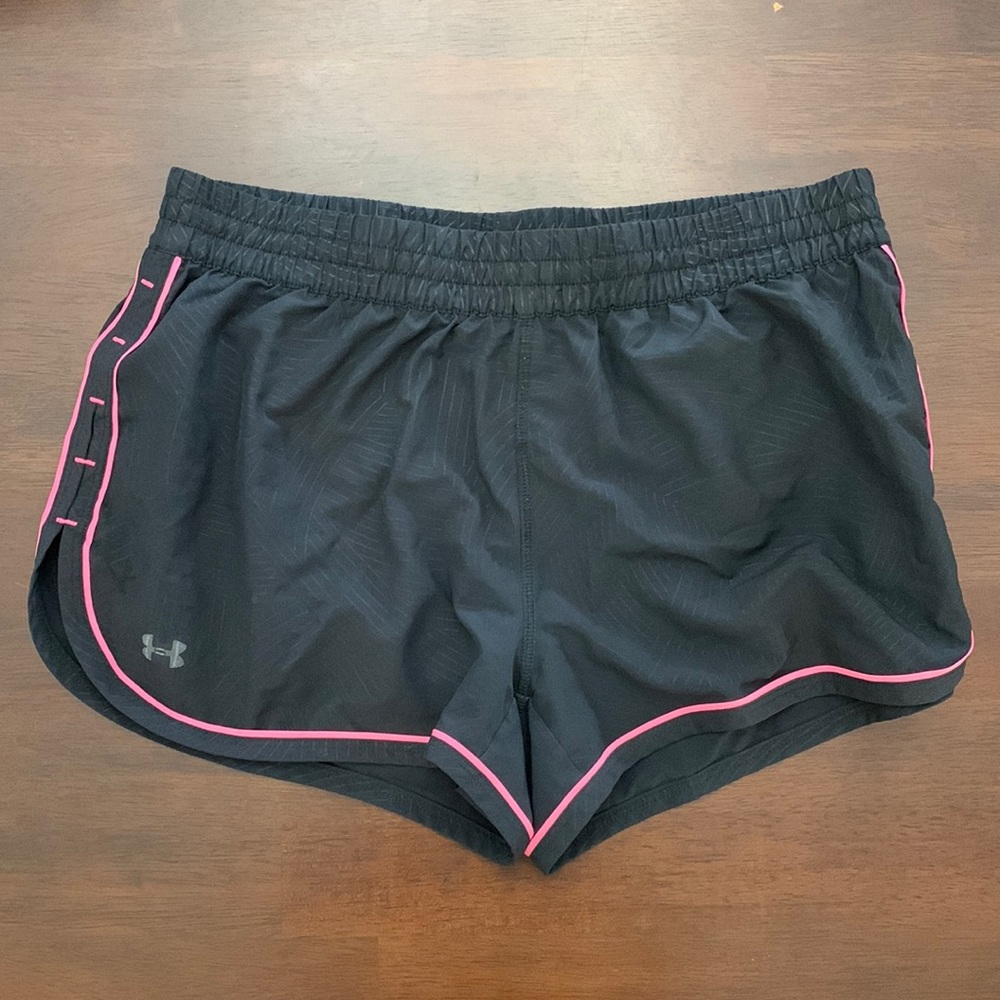 Under Armour black running shorts | size s